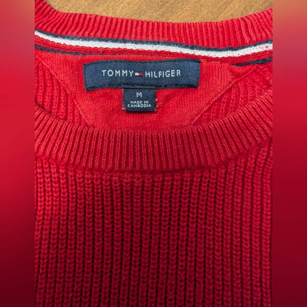Tommy Hilfiger Sweater Heavyweight 100% Cotton  Neck Pullover Red Medium. Crew. - Picture 4 of 9